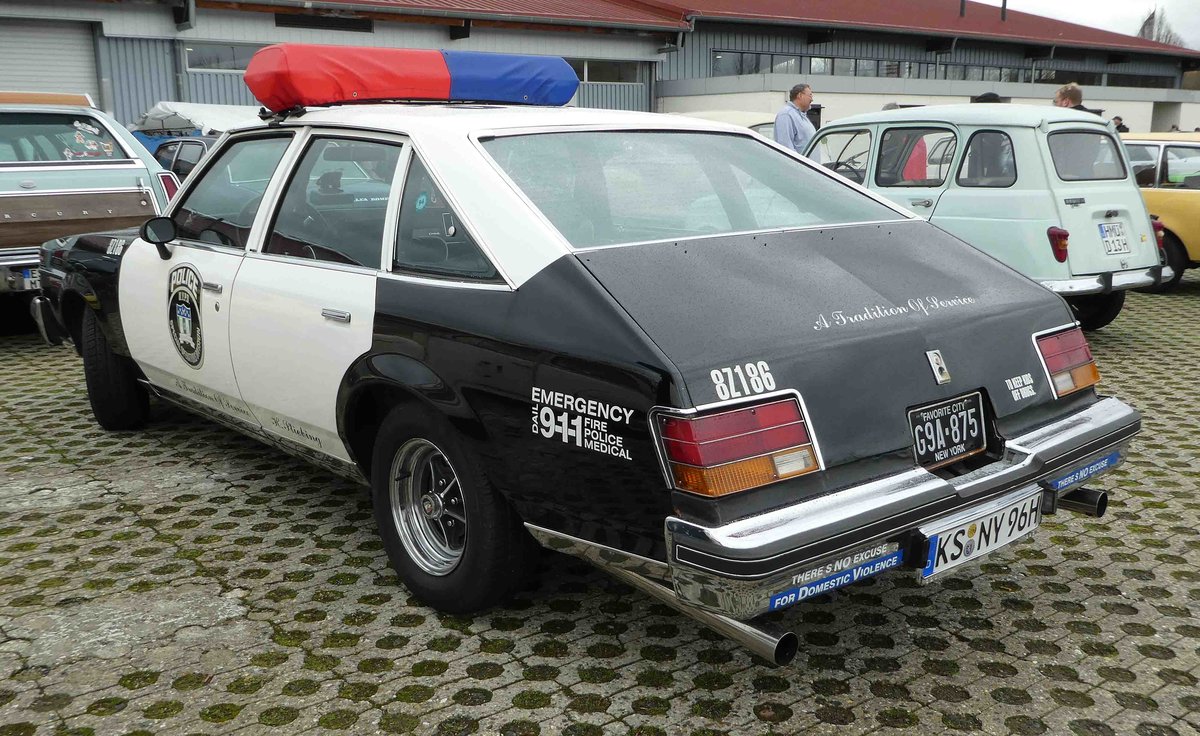 =ehemaliges Einsatzfahrzeug der NewYorker Polizei steht im März 2019 bei der Technorama in Kassel
