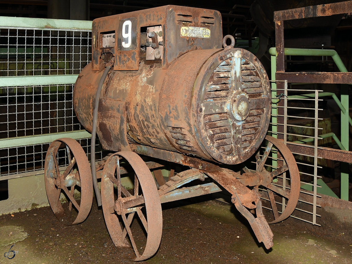Ein alter Generator auf dem Museumsgelände der Henrichshütte. (Hattingen, März 2018)