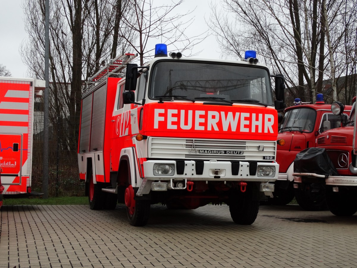 Ein altes Fahrzeug der BF Frankfurt am 02.01.15. Durch einen netten Feuerwehrmann durfte ich auch auf den Gelände der Wache 1 Fotos machen.
