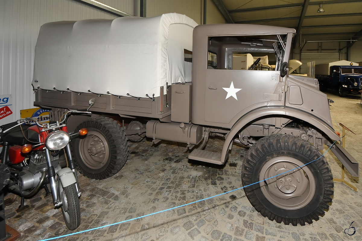 Ein Canadian Military Pattern Truck steht im Sächsischen Nutzfahrzeugmuseum Hartmannsdorf. (August 2018)