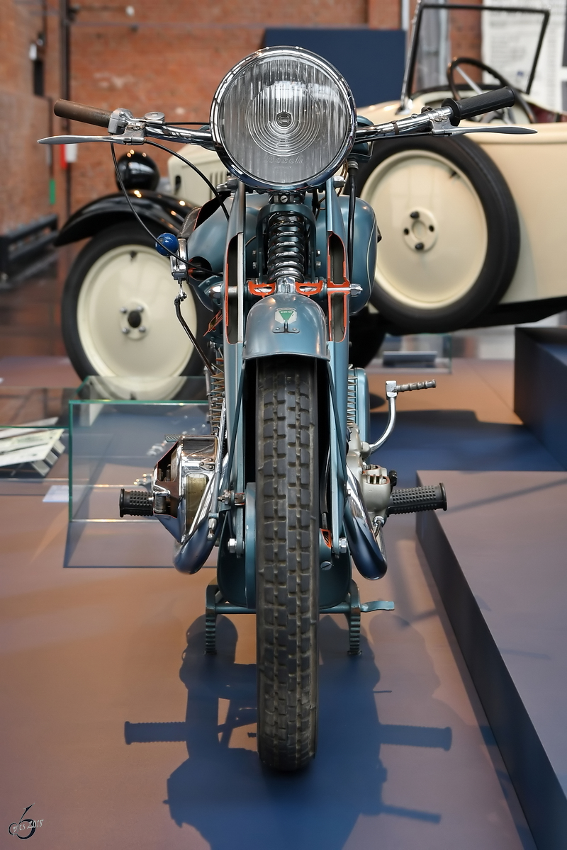 Ein Motorrad DKW SB 500, ausgestellt im Sächsischen Industriemuseum Chemnitz. (August 2018)