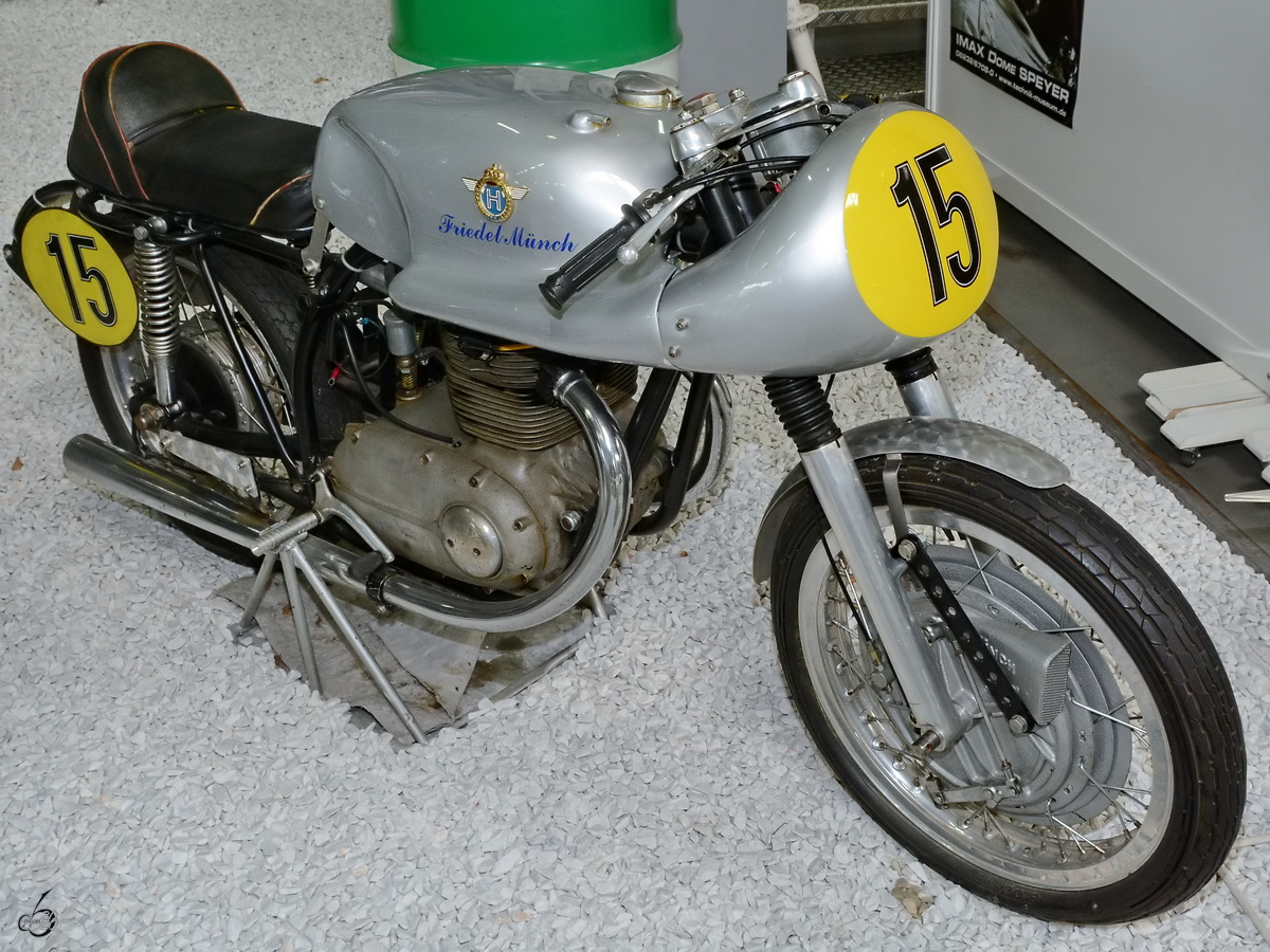 Ein Münch Horex Rennmotorrad aus dem Jahr 1955 ist Teil der Ausstellung im Technik-Museum Speyer. (Mai 2014)