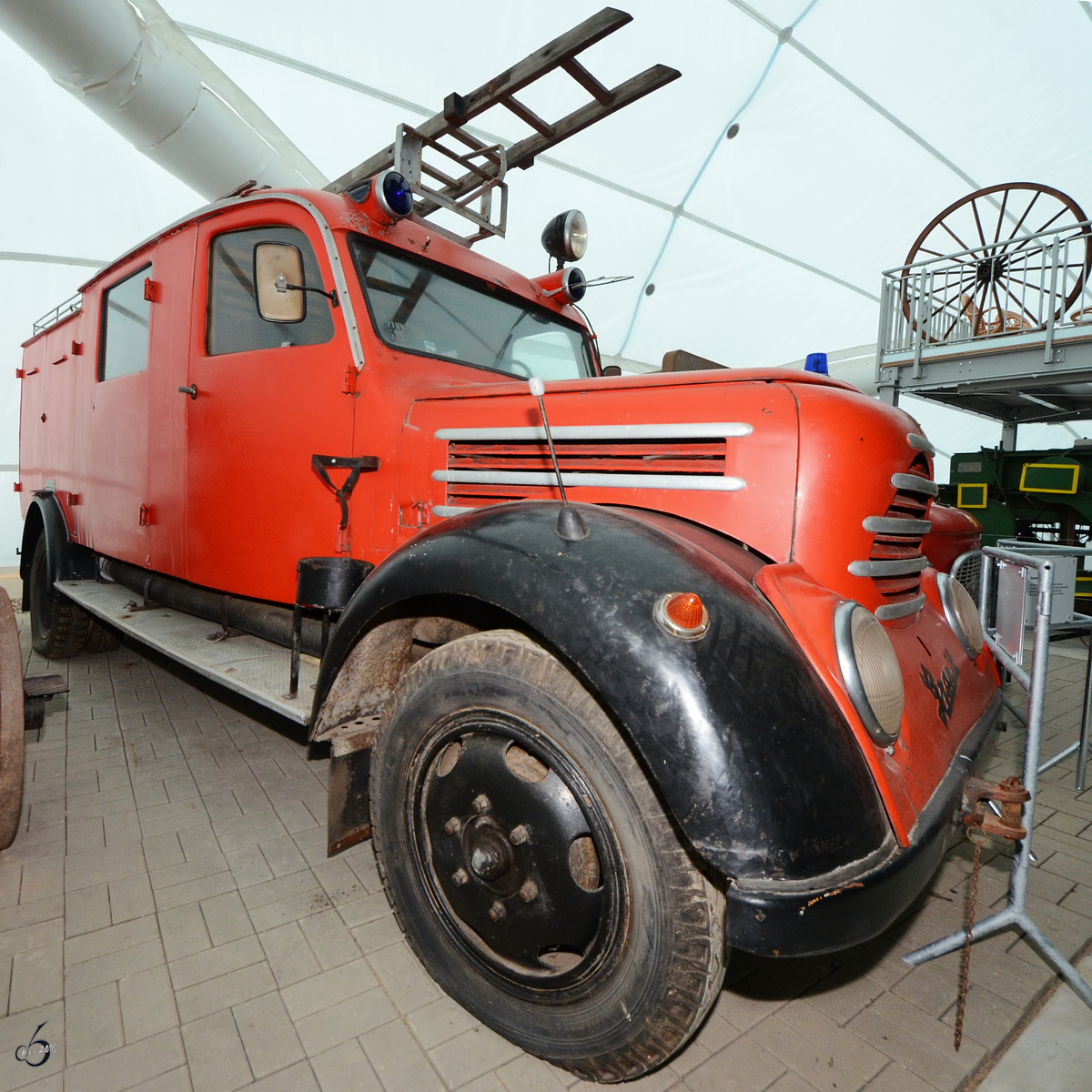 Ein ostdeutsches Feuerwehrfahrzeug IFA Granit im Agroneum Alt Schwerin. (August 2012)