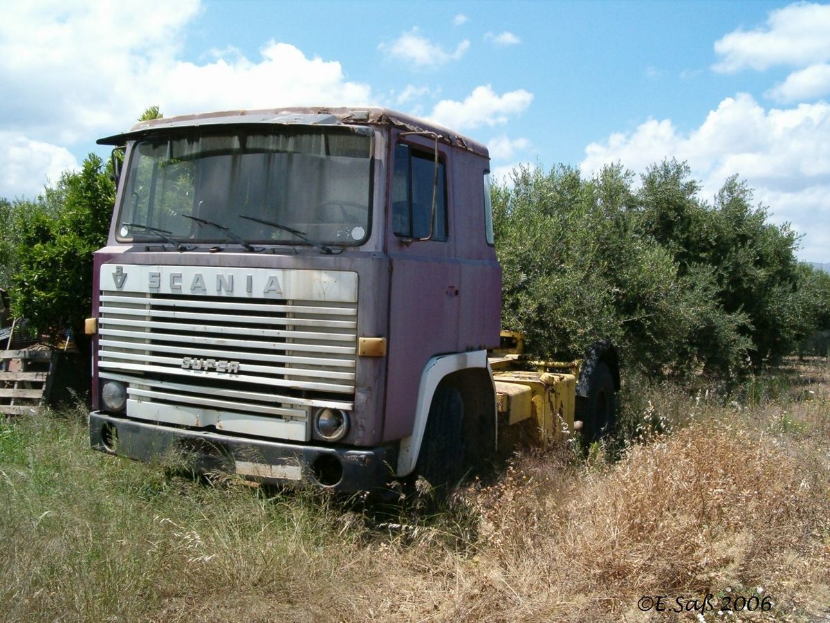 Ein Scania Super V 8 auf Kreta im Juni 2006.
