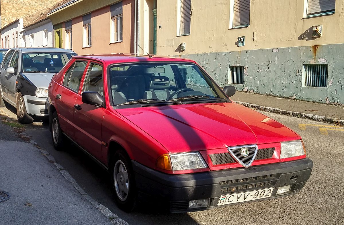 Ein schon seltener Alfa-Romeo 33. Aufnahme: August: 2020.