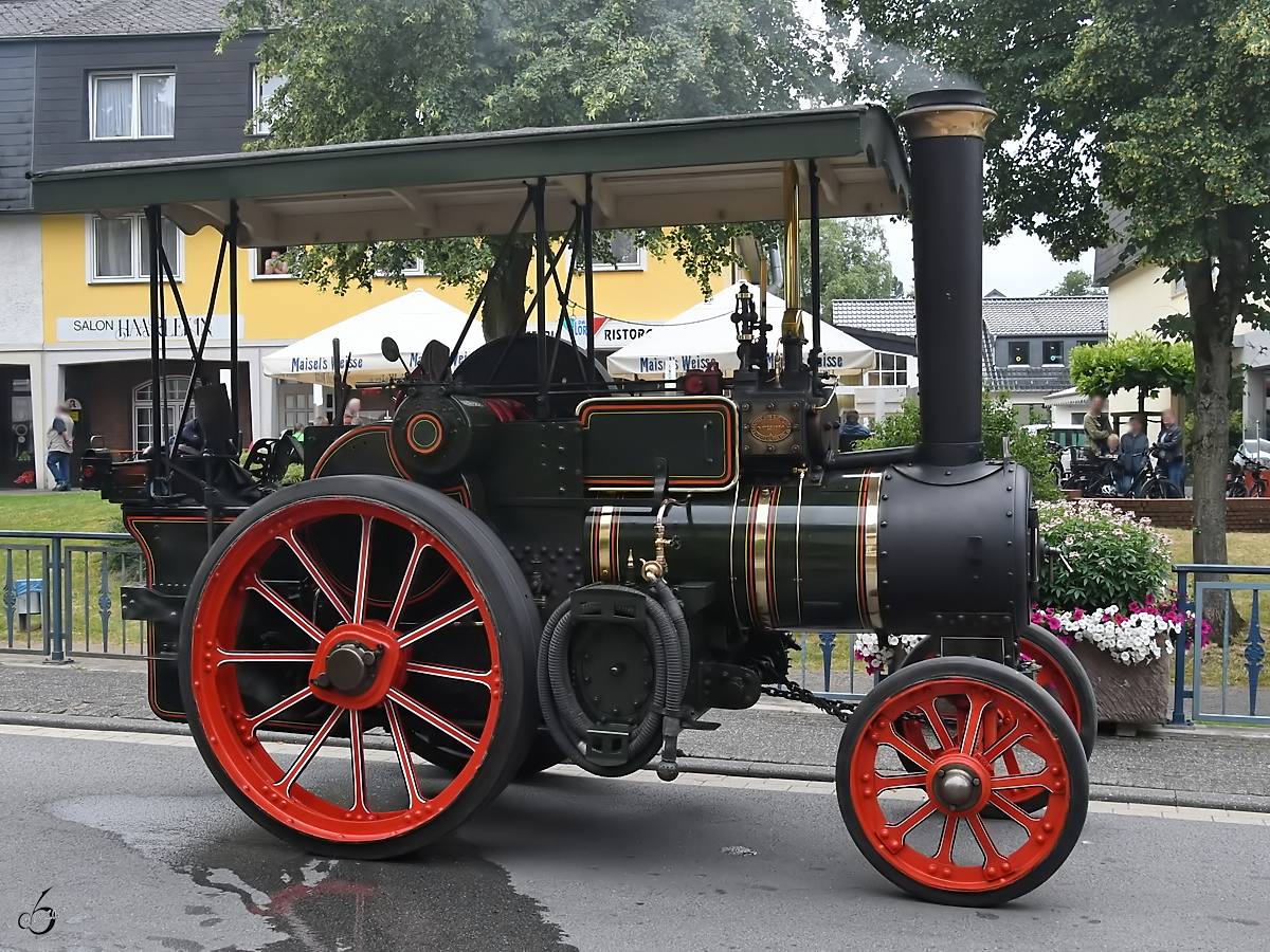 Einer von vielen in Altenbeken ausgestellten Dampftraktoren. (Juli 2019)