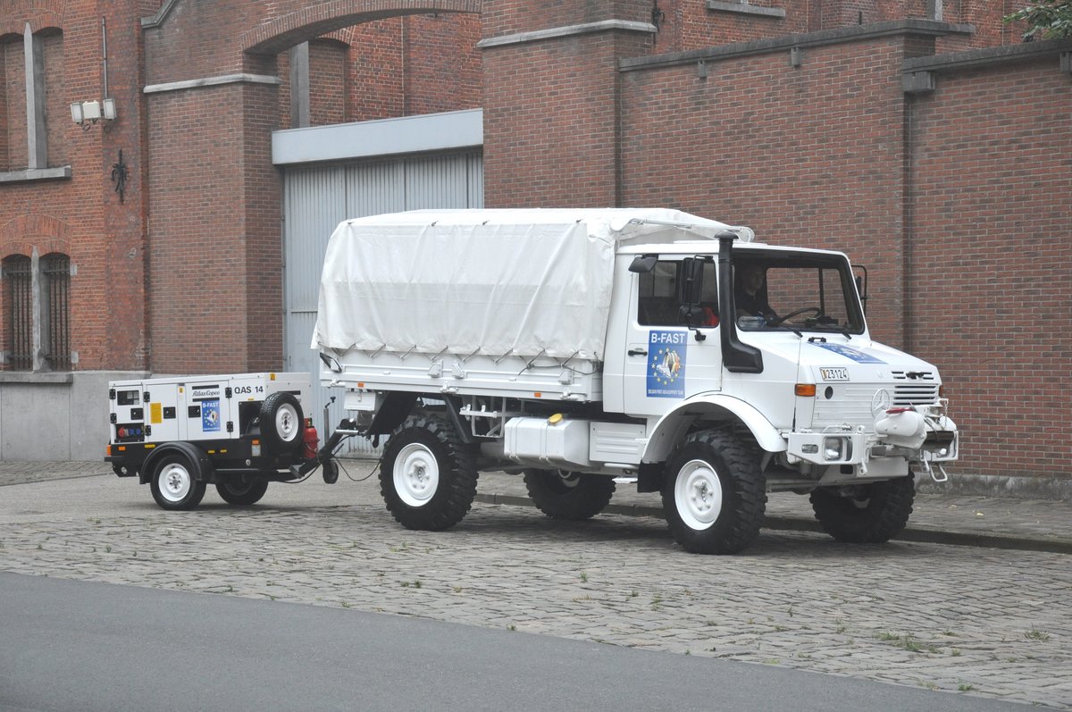 Einsatzfahrzeug MB-Unimog der Belgischen Armee für B-FAST, aufgenommen 21.07.2014 am Luchtmachtlaan Etterbeek 