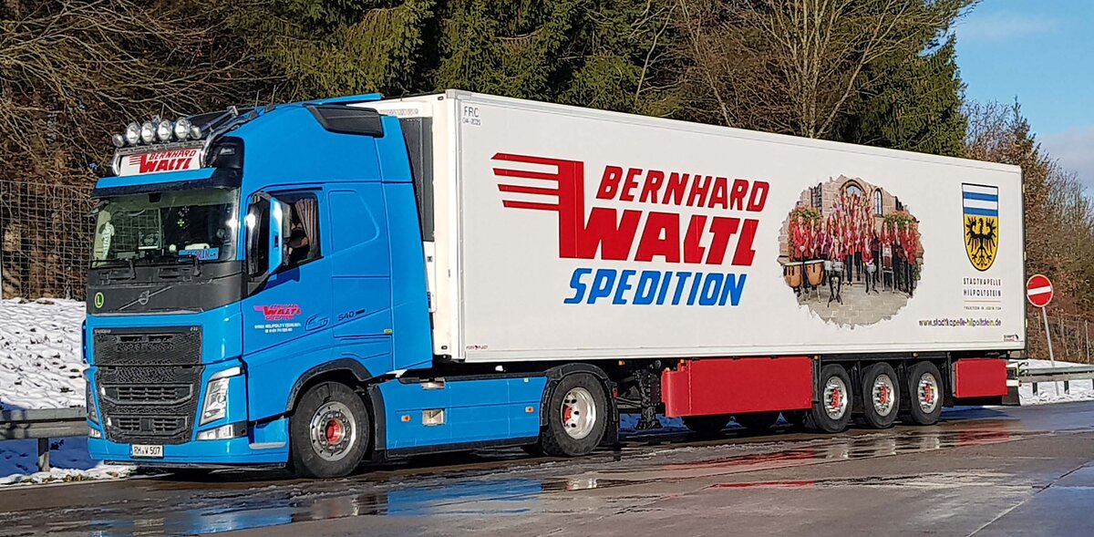=Fahrerpause für den Volvo FH 540 der Spedition BERNHARD WALTL, 12-2023