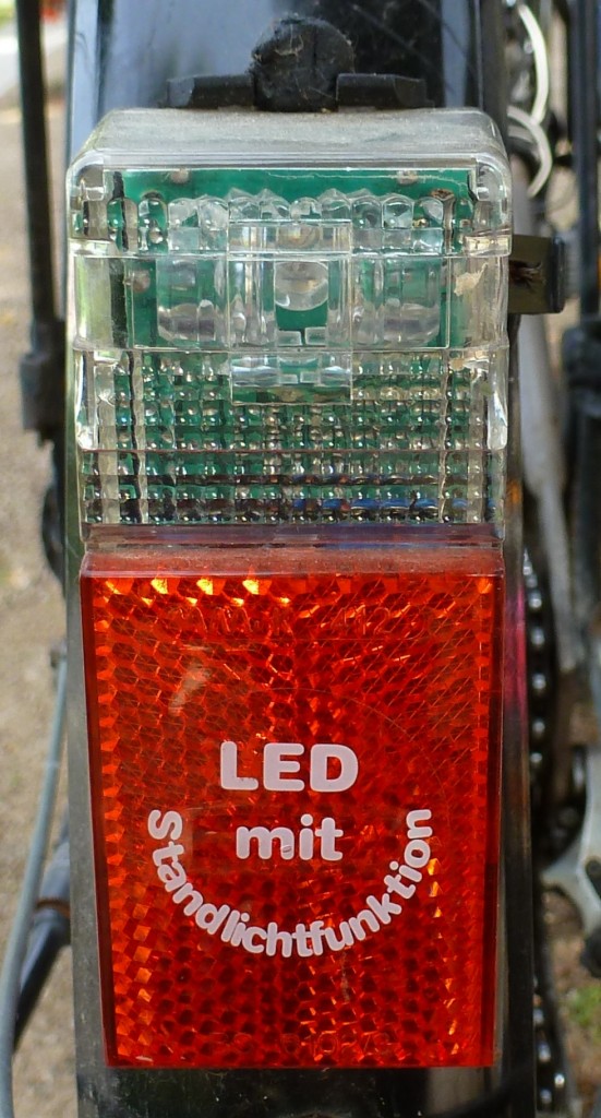 Fahrrad Rcklicht LED mit Standlichtfunktion 01,09,2012