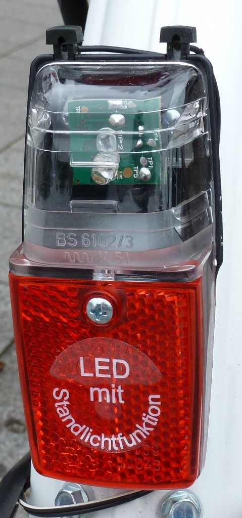 Fahrrad Rcklicht mit LED Standlichtfunktion 01,09,2012