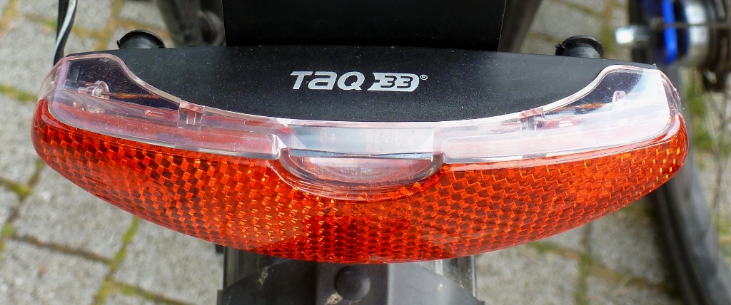 Fahrrad Rcklicht oval mit LED Technik Typ TAQ 33 draufsicht