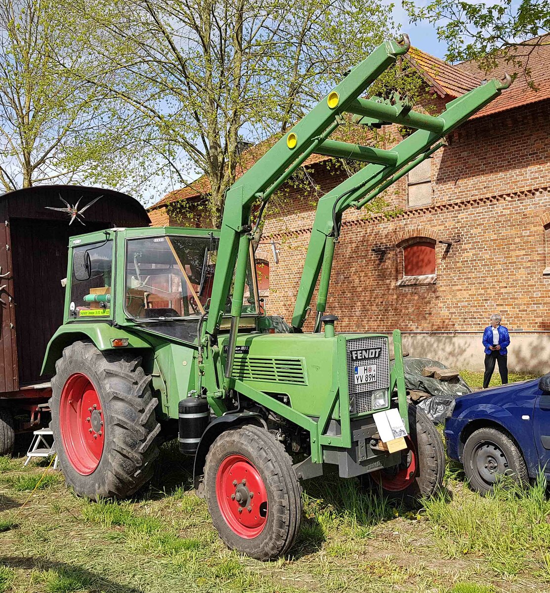 =Fendt Farmer 108 S, gesehen bei der Oldtimerausstellung der Traktorfreunde Wiershausen am Klostergut Hilwartshausen, 05-2023