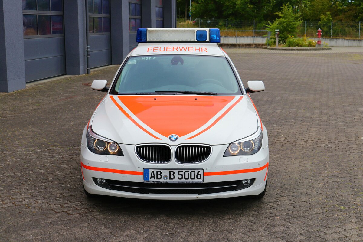 Feuerwehr Aschaffenburg BMW 5er Kdow am 01.07.23 bei einen Fototermin. Vielen Dank für das tolle Shooting