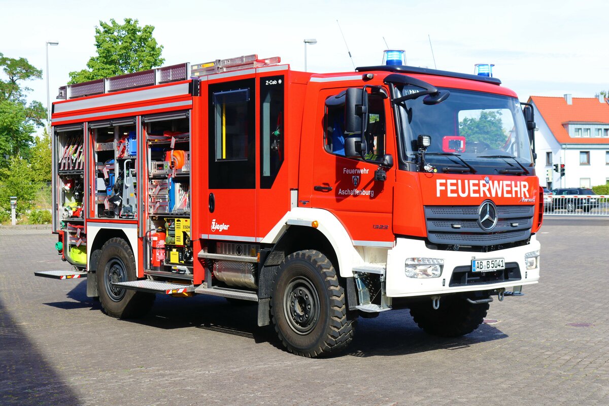Feuerwehr Aschaffenburg Mercedes Benz Atego LF10 Kats (Florian Aschaffenburg 1/41-1) am 01.07.23 bei einen Fototermin. Vielen Dank für das tolle Shooting