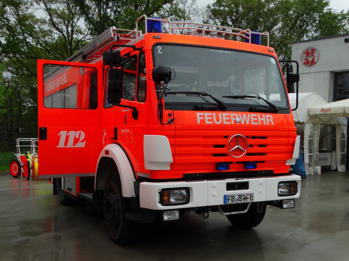 Feuerwehr Bad Vilbel Mercedes Benz LF 16/12 am 07.05.17 beim Tag der Offenen Tür am neuen Gerätehaus im Stadtteil Heilsberg