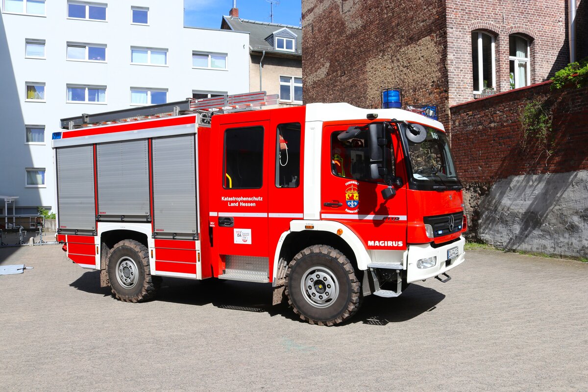 Feuerwehr Darmstadt Innenstadt Mercedes Benz Atego LF10 Kats (Florian Darmstadt 10-43-1) am 06.04.24 bei einen Fototermin. Danke für das tolle Shooting