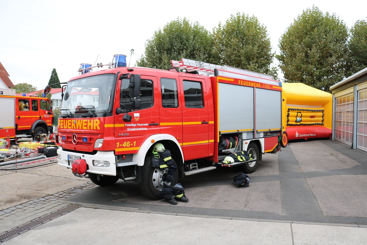 Feuerwehr Großkotzenburg Mercedes Benz Atego LF20 am 06.10.19 beim Tag der offenen Tür 