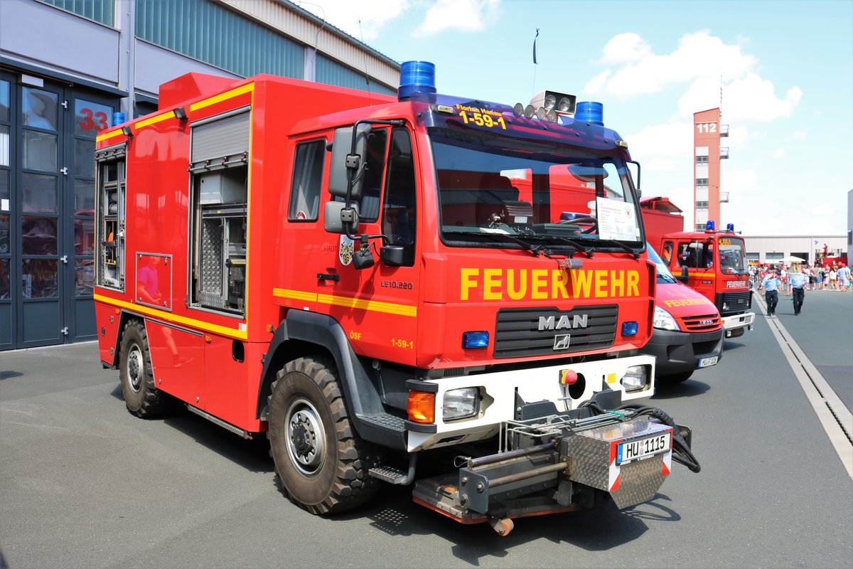 Feuerwehr Hanau MAN ÖSF (Ölspurfahrzeug) (Florian Hanau 1-59-1) am 03.06.18 beim Tag der offenen Tür im Gefahrenabwehrzentrum Hanau 