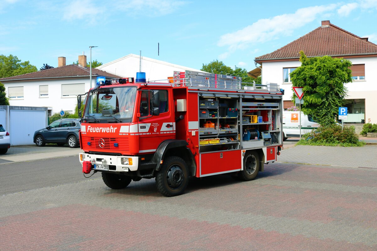Feuerwehr Kelkheim Mercedes Benz Rüstwagen am 14.08.21 bei einen Fototermin