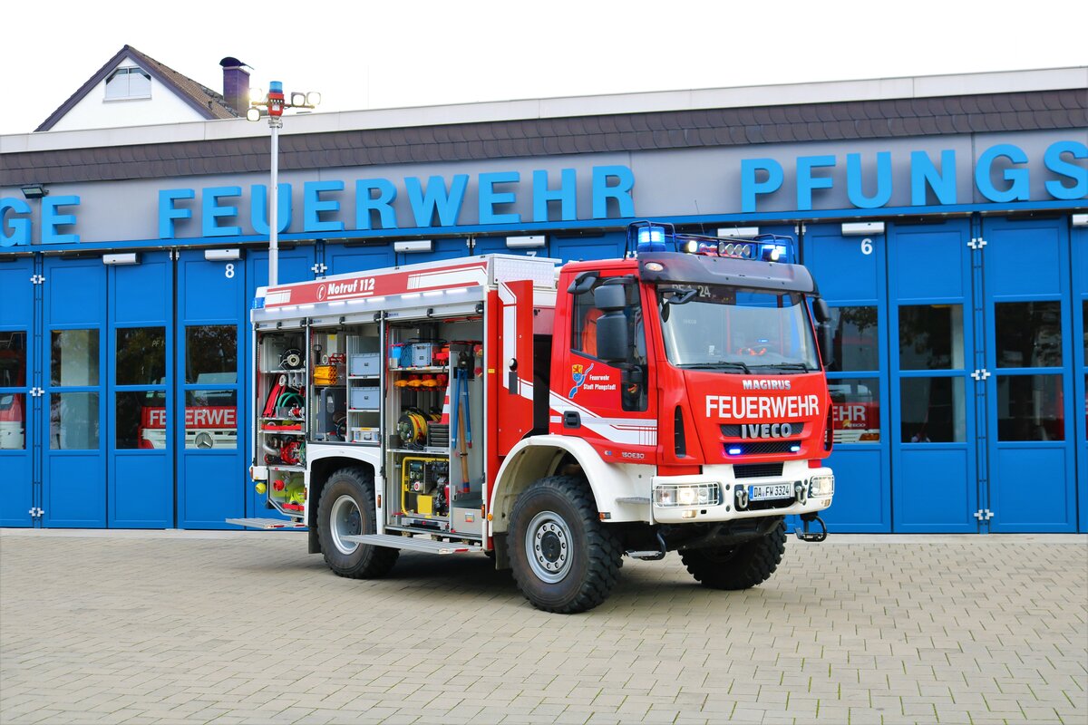 Feuerwehr Pfungstadt IVECO Magirus TLF 20/40 (Florian Pfungstadt 1-24) am 12.11.22 bei einen Fototermin