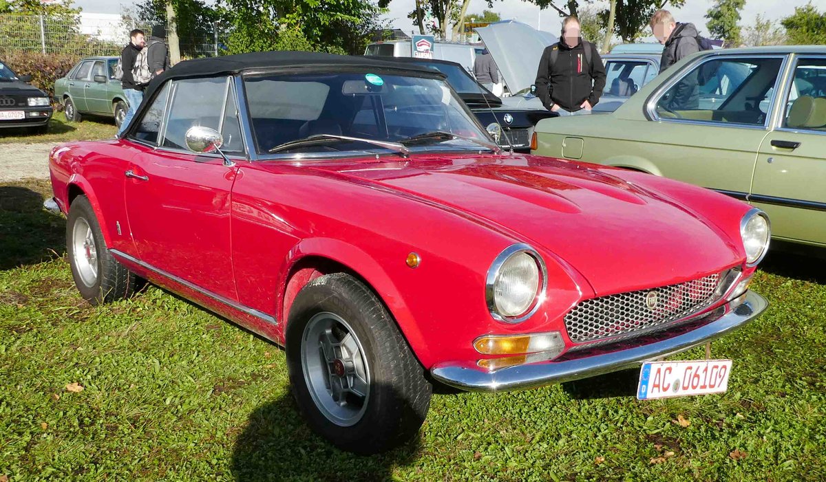 =Fiat 124, Bj. 1973, steht bei der Veterama zum Verkauf, 10-2017