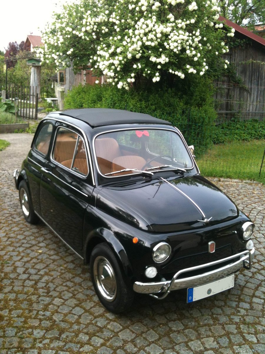 Fiat 500 Lusso, Bj 1970, aufgenommen am 19.05.2016 im Landkreis Passau