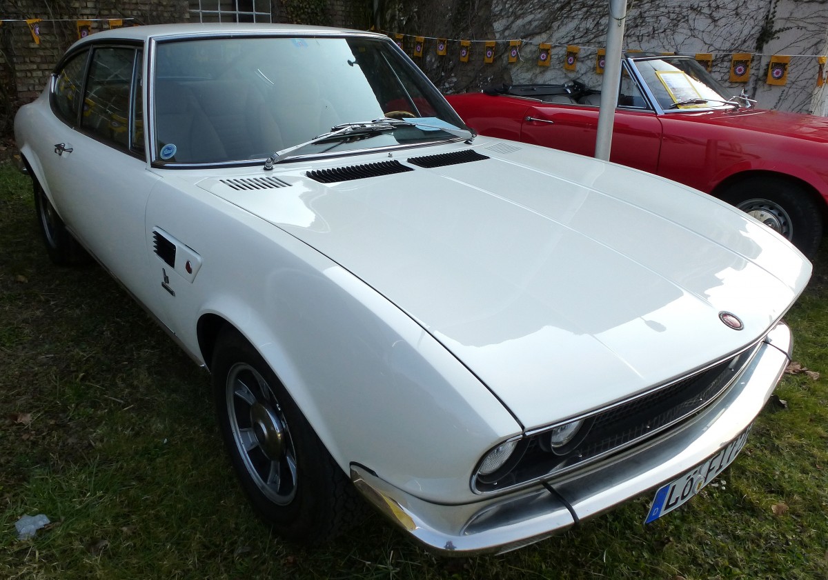Fiat Dino Coupe 2400, Baujahr 1971, V6-Zyl.Motor mit 2400ccm und 180PS, Vmax.214Km/h, Oldierama Lrrach, Mrz 2015
