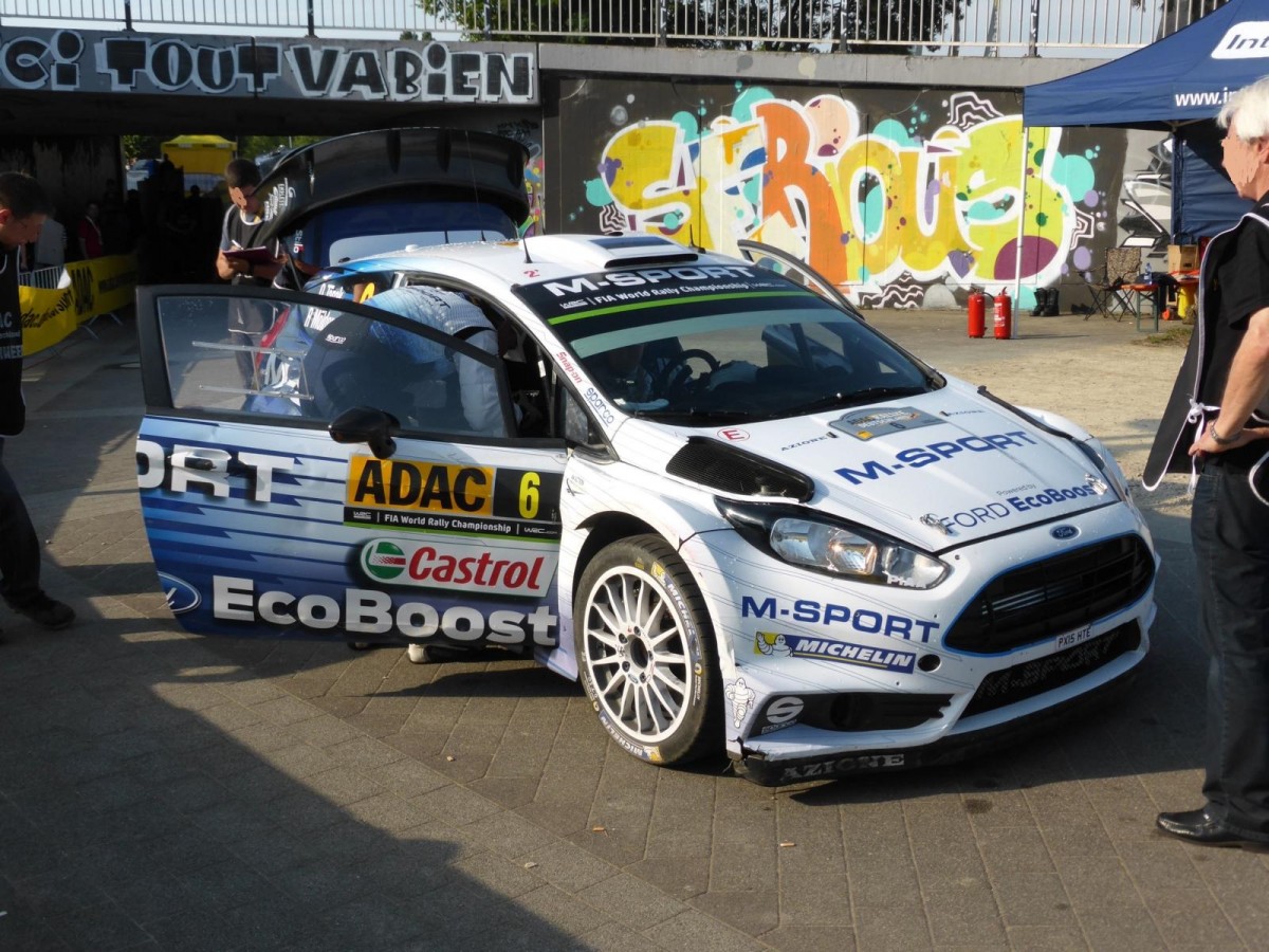 Ford Fiesta RS WRC (Ott Tanak / Raigo Molder) im Servicepark der Deutschland-Rallye, 23.08.2015
