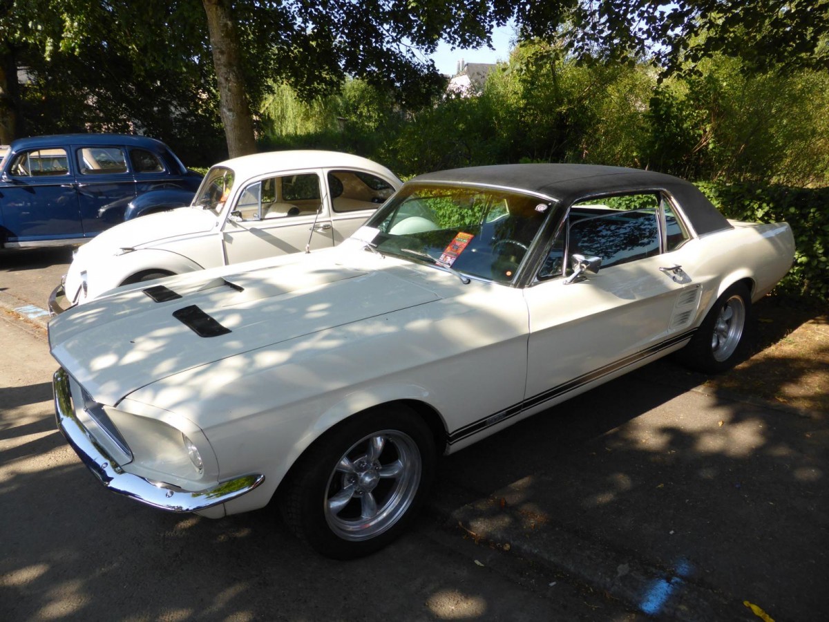 Ford Mustang GT, Vintage Cars & Bikes in Steinfort am 02.08.2015