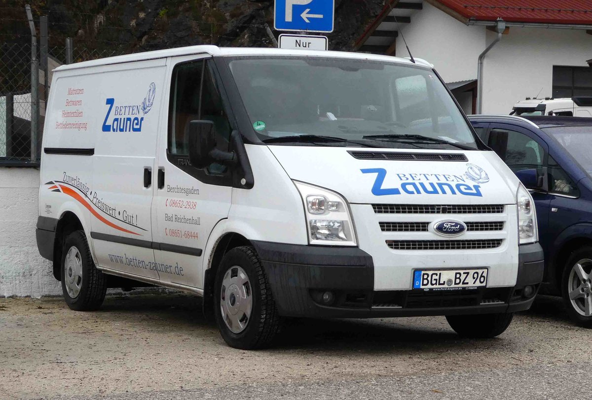=Ford Transit von BETTEN-ZAUNER steht im Dezember 2018 in Berchtesgaden