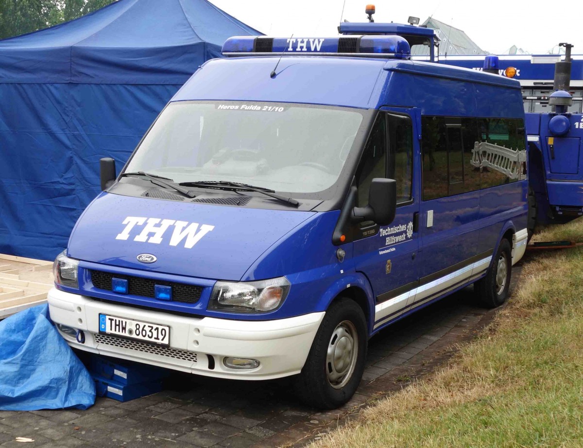 Ford Transit des THW, gesehen bei der Feier  850 Jahre Künzell , Juni 2015