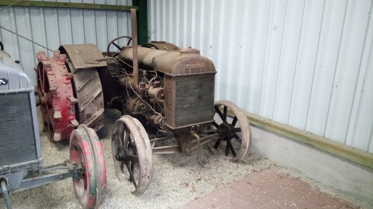 Fordson Petroleum Traktor aus dem Jahr 1927. Traktorenmuseum Pauenhof in Sonsbeck am 14.11.2017.