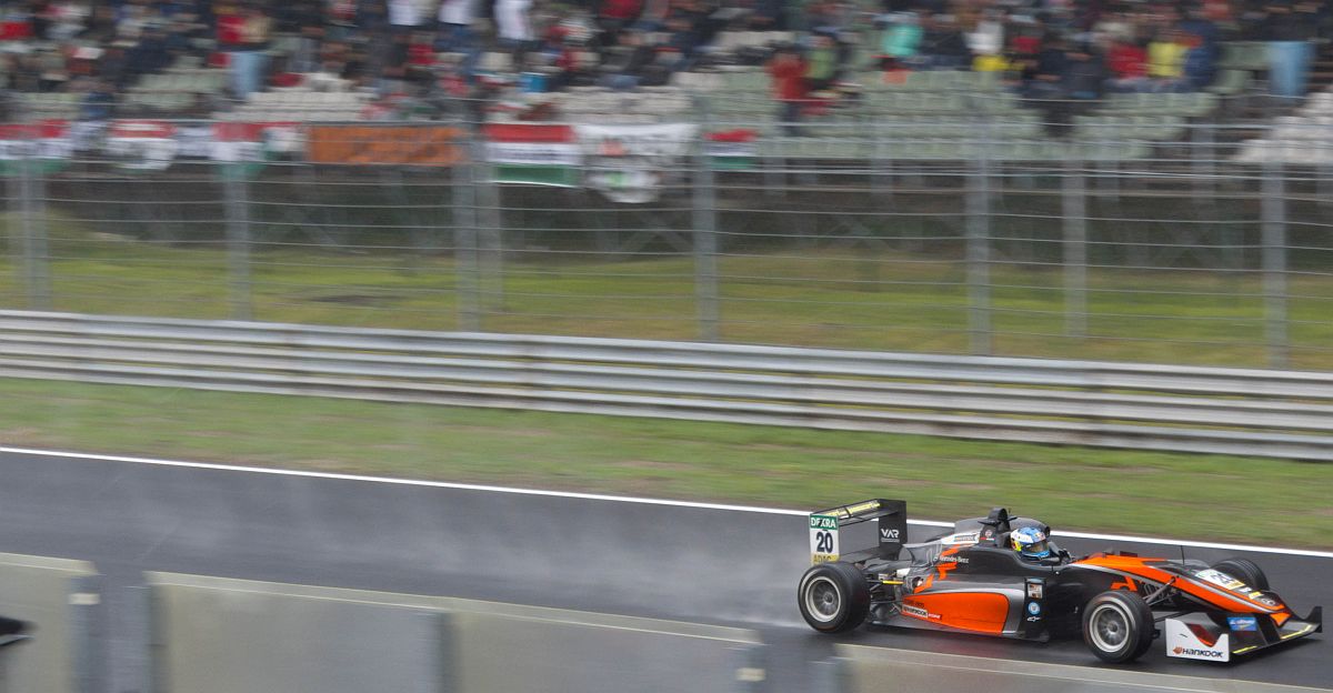 Formula 3 Rennfahrzeug, fotografiert ende April 2016 auf dem Hungaroring.