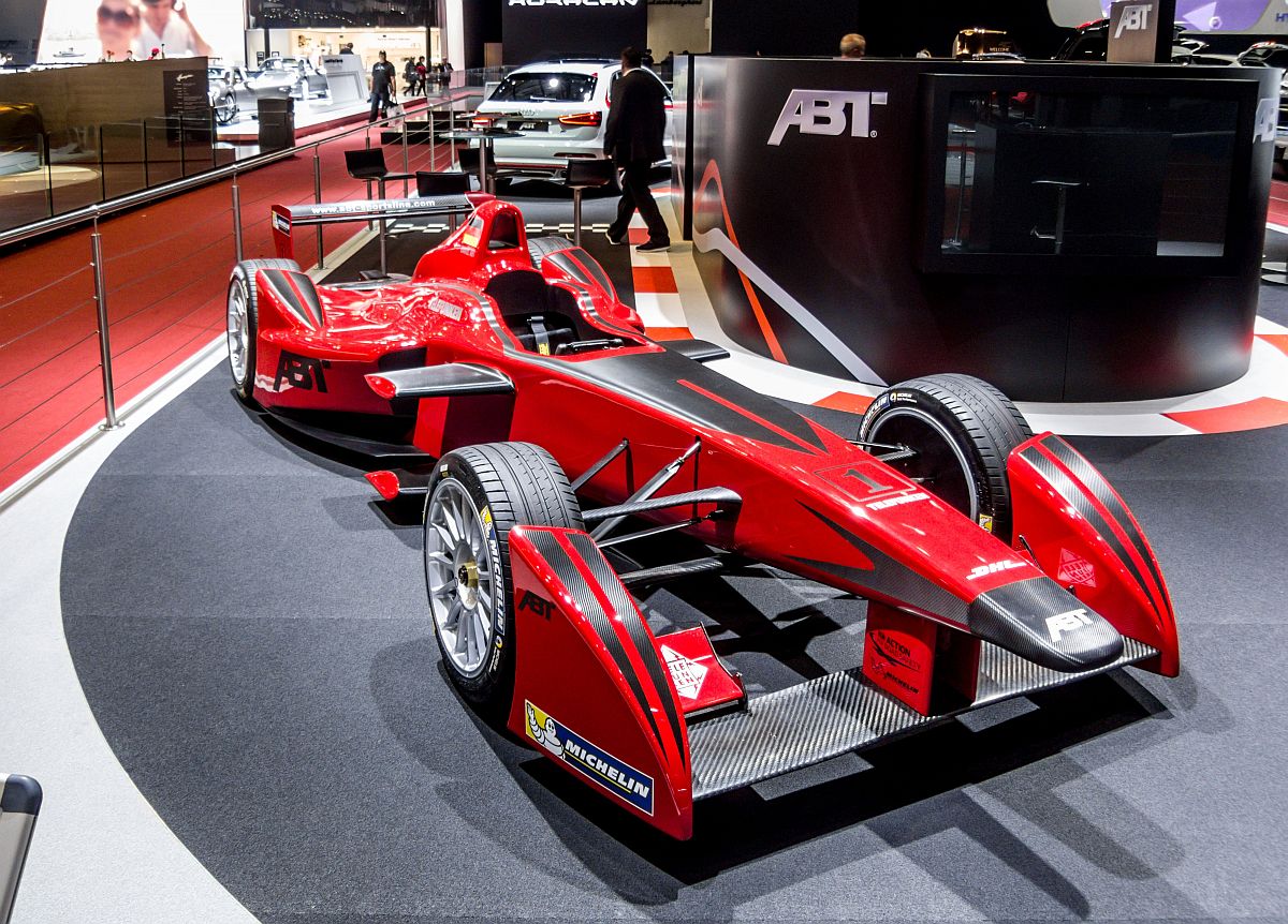 Formula E Rennwagen von ABT, ausgestellt auf dem Autosalon Genf 2014.
