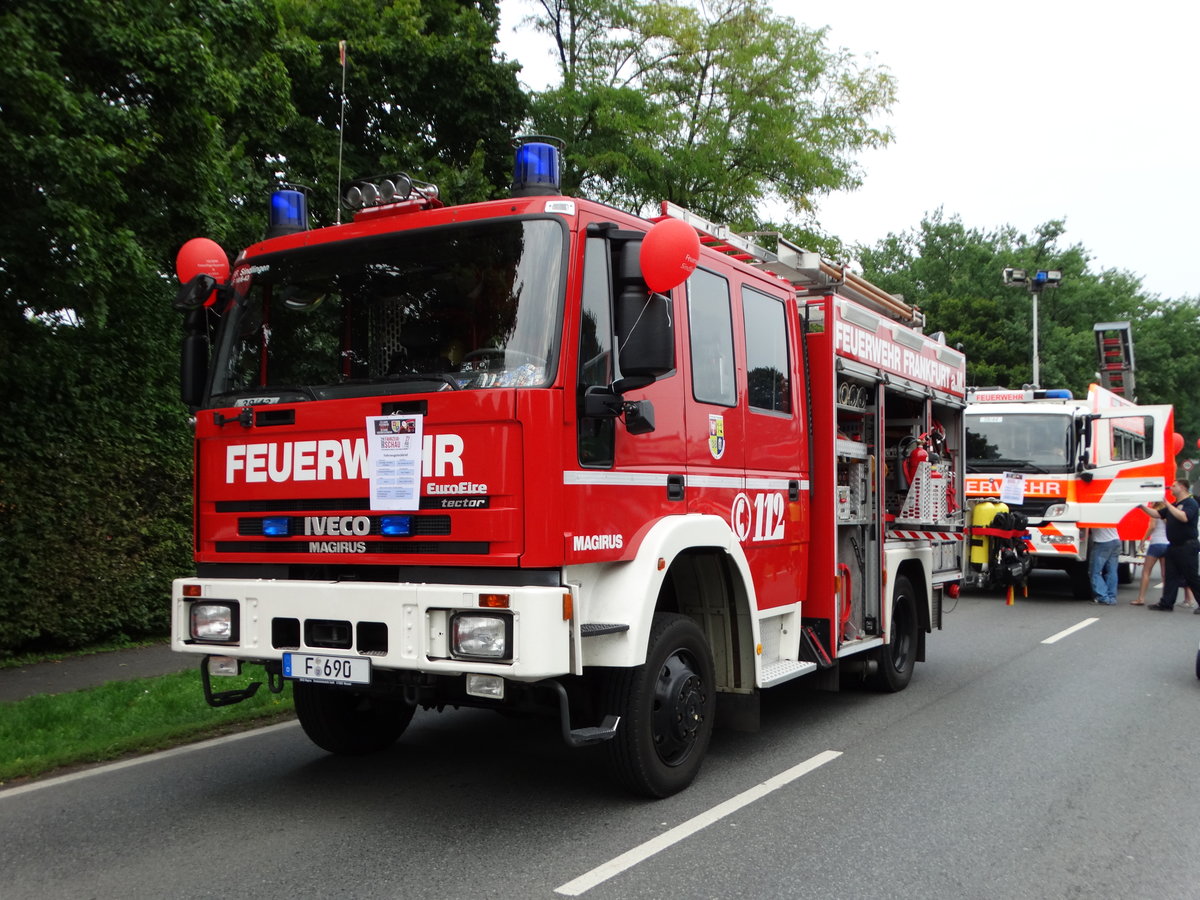 Freiwillige Feuerwehr Frankfurt Sindlingen IVECO/Magirus LF10 (Florian Frankfurt 38/42) bei einer Fahrzeugschau zum Jubiläum 125 Feuerwehr Sindlingen am 27.08.17.