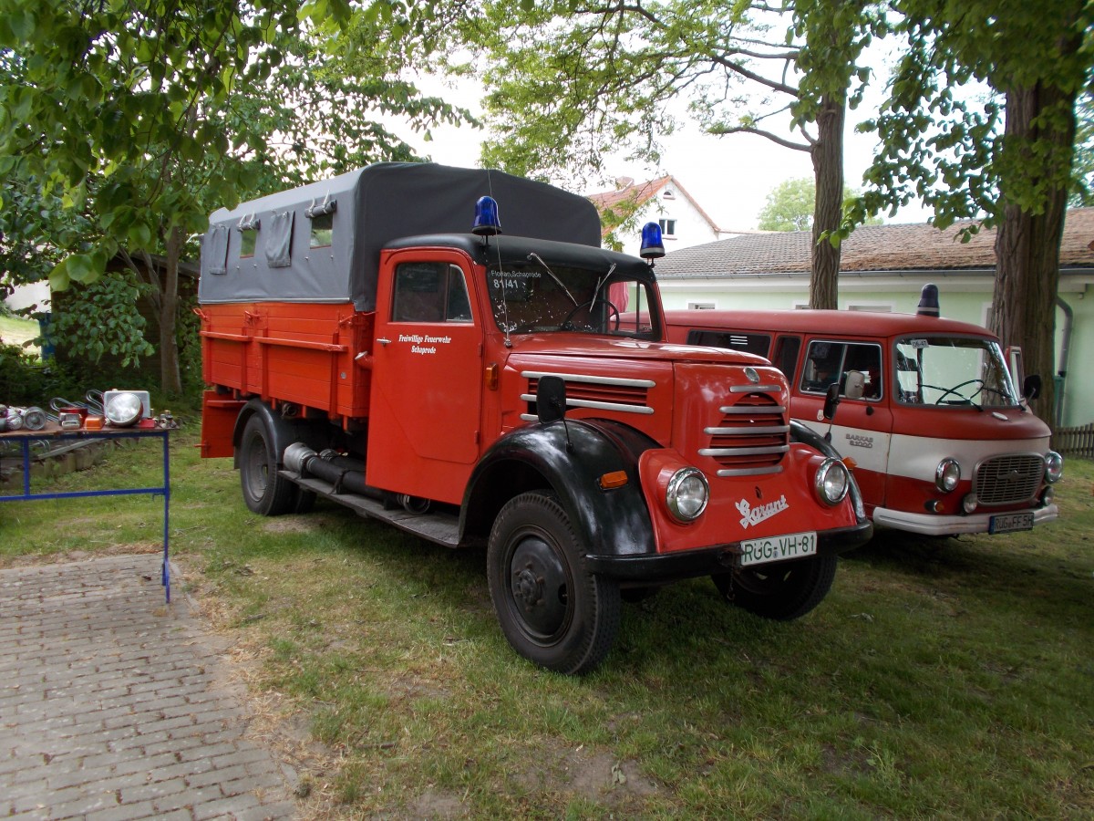 Garant Feuerwehr bei der Oldtimerausstellung in Patzig am 31.Mai 2014.