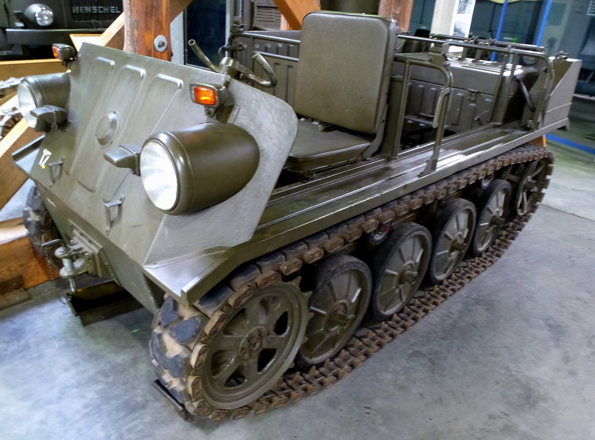 Gebirgskarette, von diesem militrischen Zug-und Transportfahrzeug wurden von den NSU-Werken 1960 drei Prototypen gebaut, war eine Weiterentwicklung des NSU-Kettenkrades aus dem II.Weltkrieg, Wehrtechnische Studiensammlung Koblenz, Sept.2014