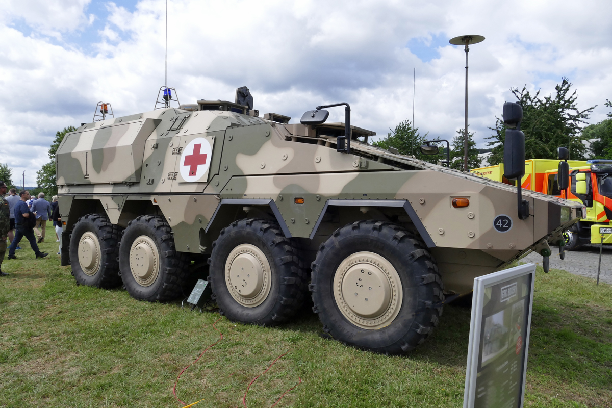 GTK Boxer sgSanKfz (schwer-geschützter-Sanitätskraftfahrzeug) beim Tag der Bundeswehr in Koblenz - 15.06.2019
