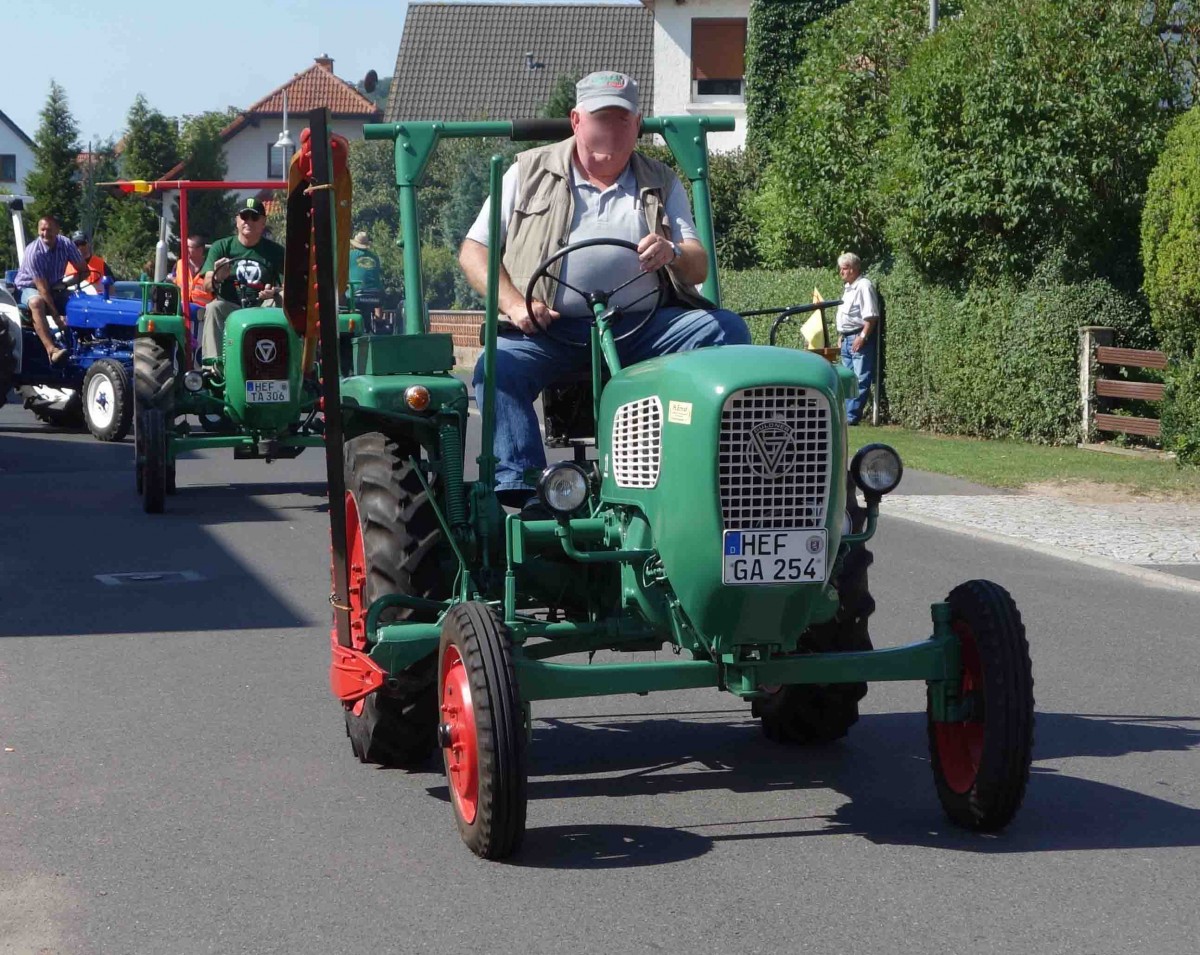 Güldner unterwegs beim Festzug anl. der 2015er Oldtimerausstellung in Pferdsdorf/Thüringen, 08/2015