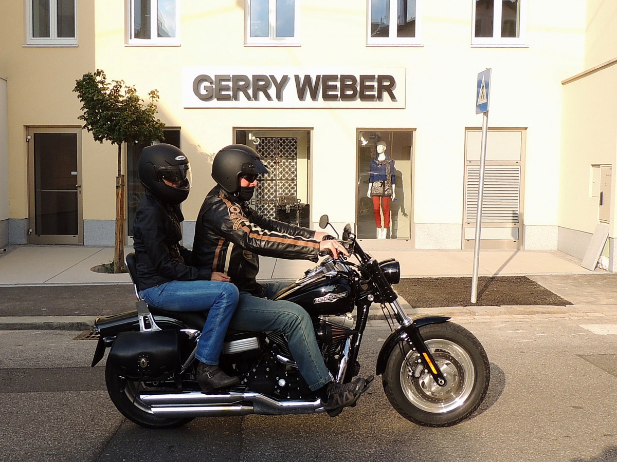 Harley Davidson trifft anlsslich der Charity Tour 2013 beim Zwischenstopp in Ried ein; 130814