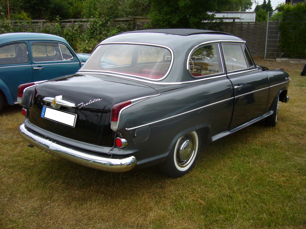 Heckansicht einer Borgward Isabella Limousine. 1954 - 1961. Oldtimertreffen Voerde am 13.06.2015. 