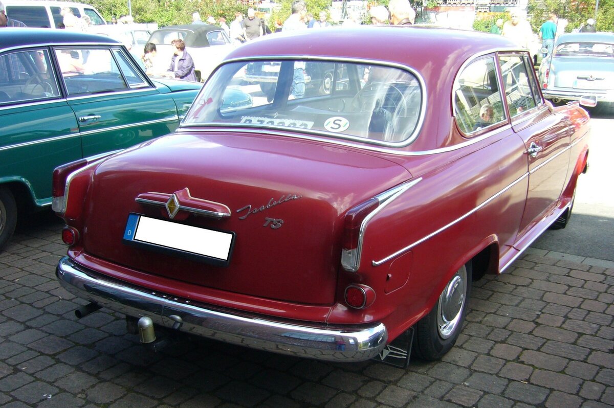 Heckansicht einer Borgward Isabella TS Limousine aus dem Jahr 1958. 50. Jahrestreffen der Borgward I.G. e.V. an der  Alten Dreherei  in Mülheim an der Ruhr.