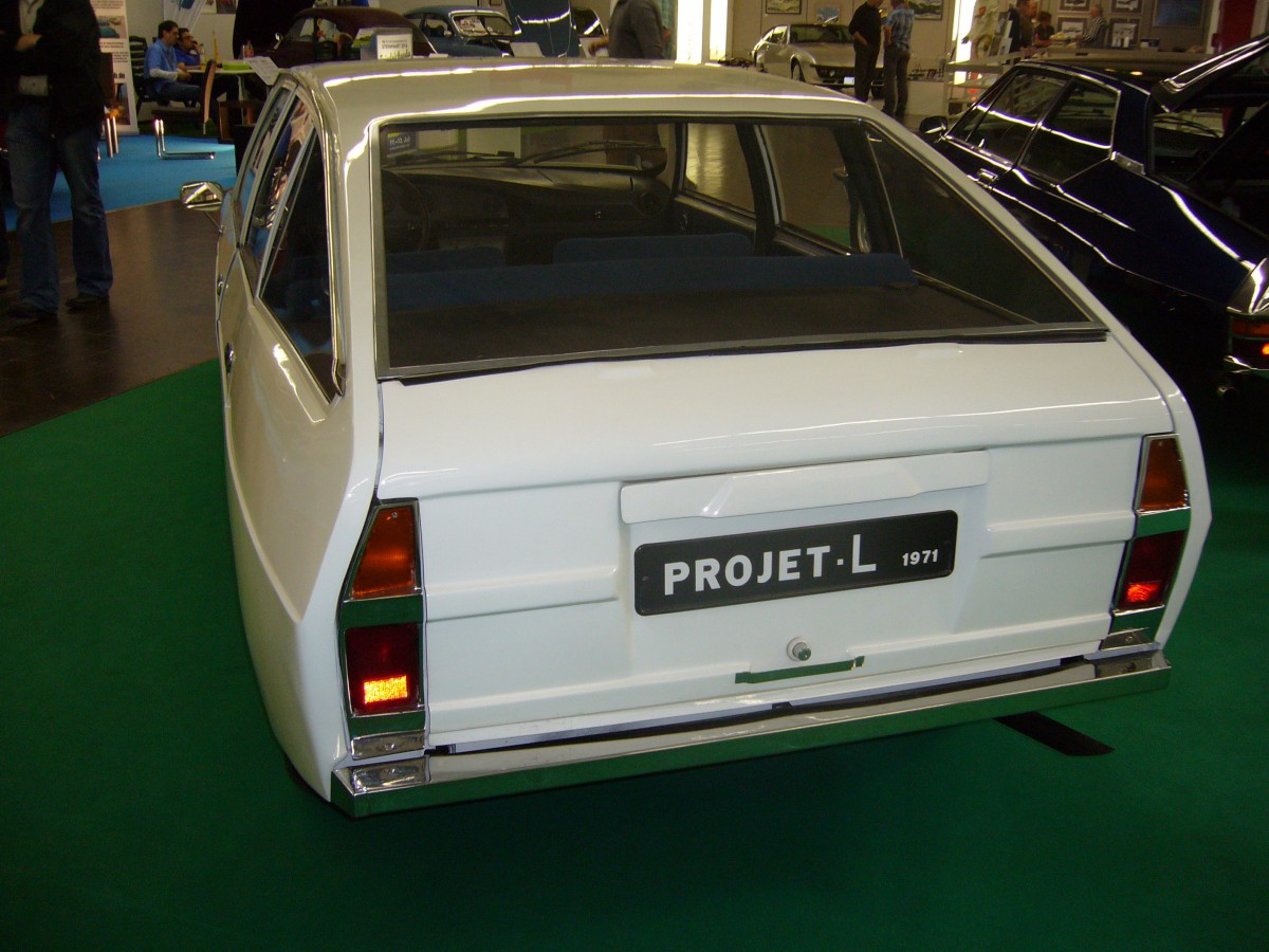Heckansicht des Citroen CX Prototypen aus dem Jahr 1971. Techno Classica Essen am 30.03.2014.