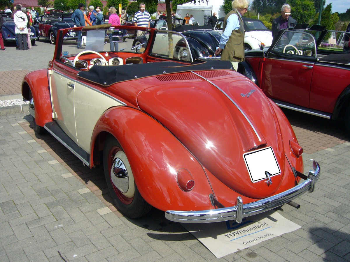 Heckansicht des VW Typ 14A, Werknummer 201, produziert im November 1949. Hebmüllertreffen in Meerbusch am 24.08.2014.