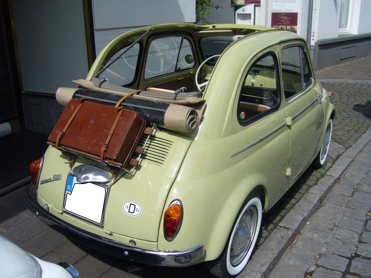 Heckansicht eines 1964´er Fiat nuova 500 D. 8. Kettwiger Oldtimerfrühling am 01.05.2015.