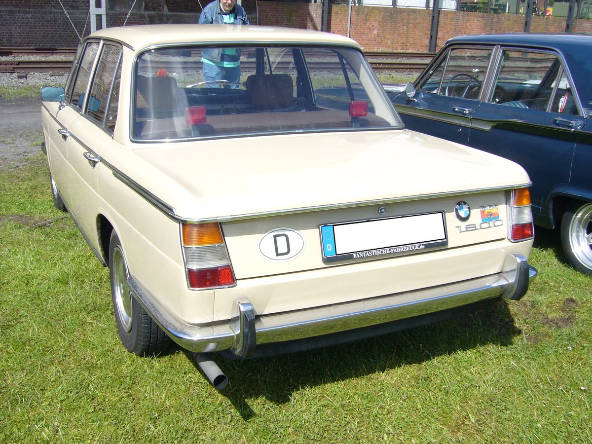 Heckansicht eines BMW 1800. 1963 - 1971. Herner Oldies am 03.07.2016.