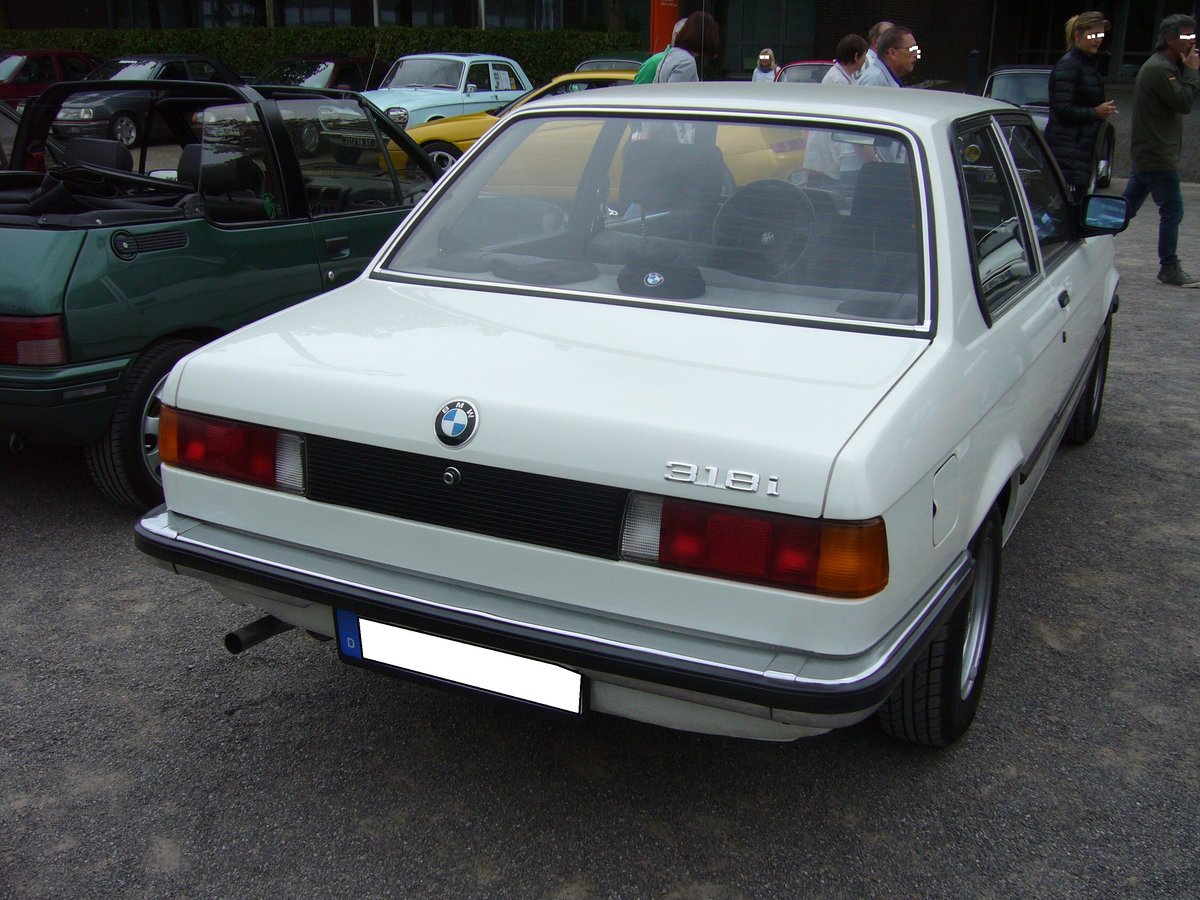 Heckansicht eines BMW E21 318i. 1980 - 1982. Oldtimertreffen Nordsternpark Gelsenkirchen am 24.06.2018.