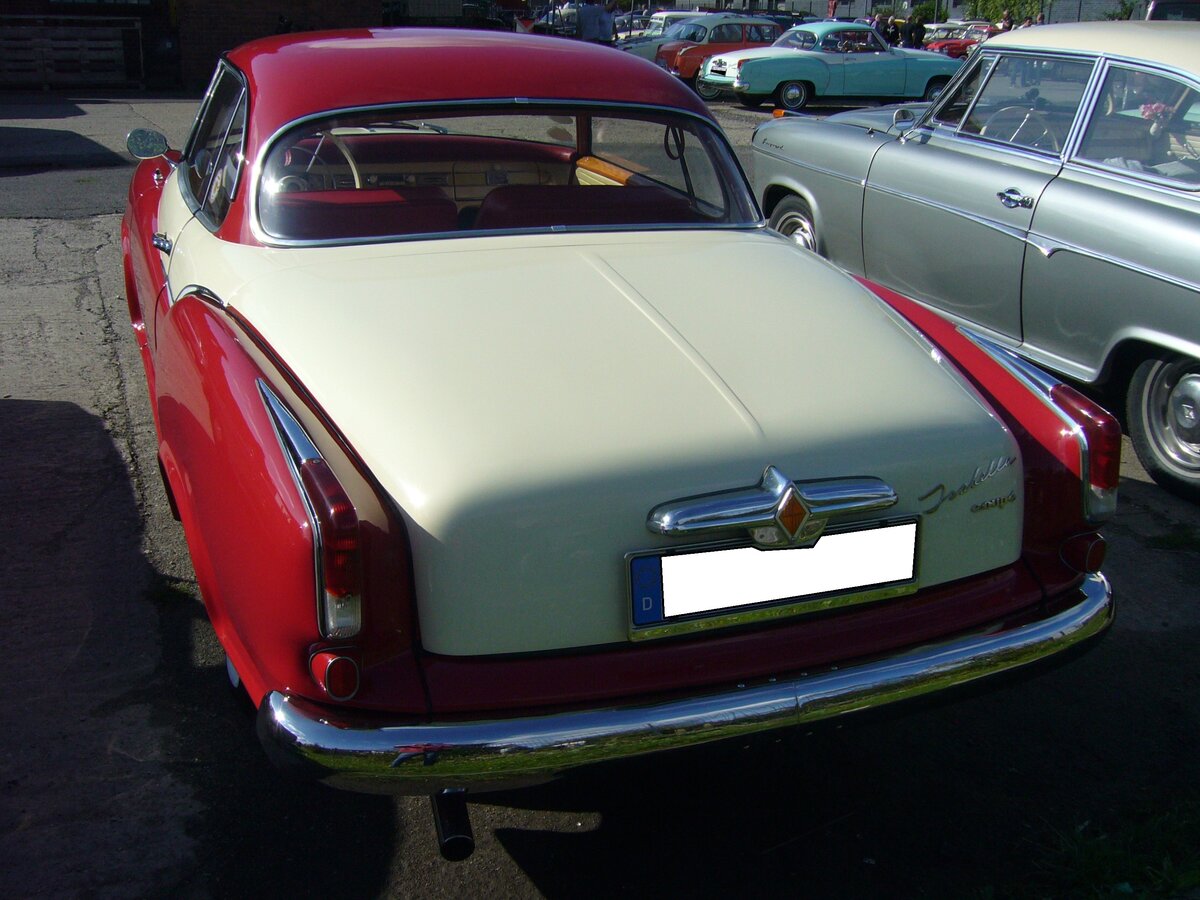 Heckansicht eines Borgward Isabella Coupes aus dem Jahr 1958. 50. Jahrestreffen der Borgward I.G. e.V. an der  Alten Dreherei  in Mülheim an der Ruhr.