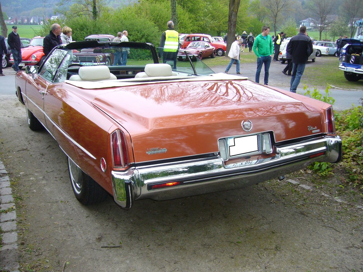 Heckansicht eines Cadillac Fleetwood Eldorado Convertible des Modelljahres 1973. Oldtimertreffen Hörstel-Riesenbeck am 01.05.2017.