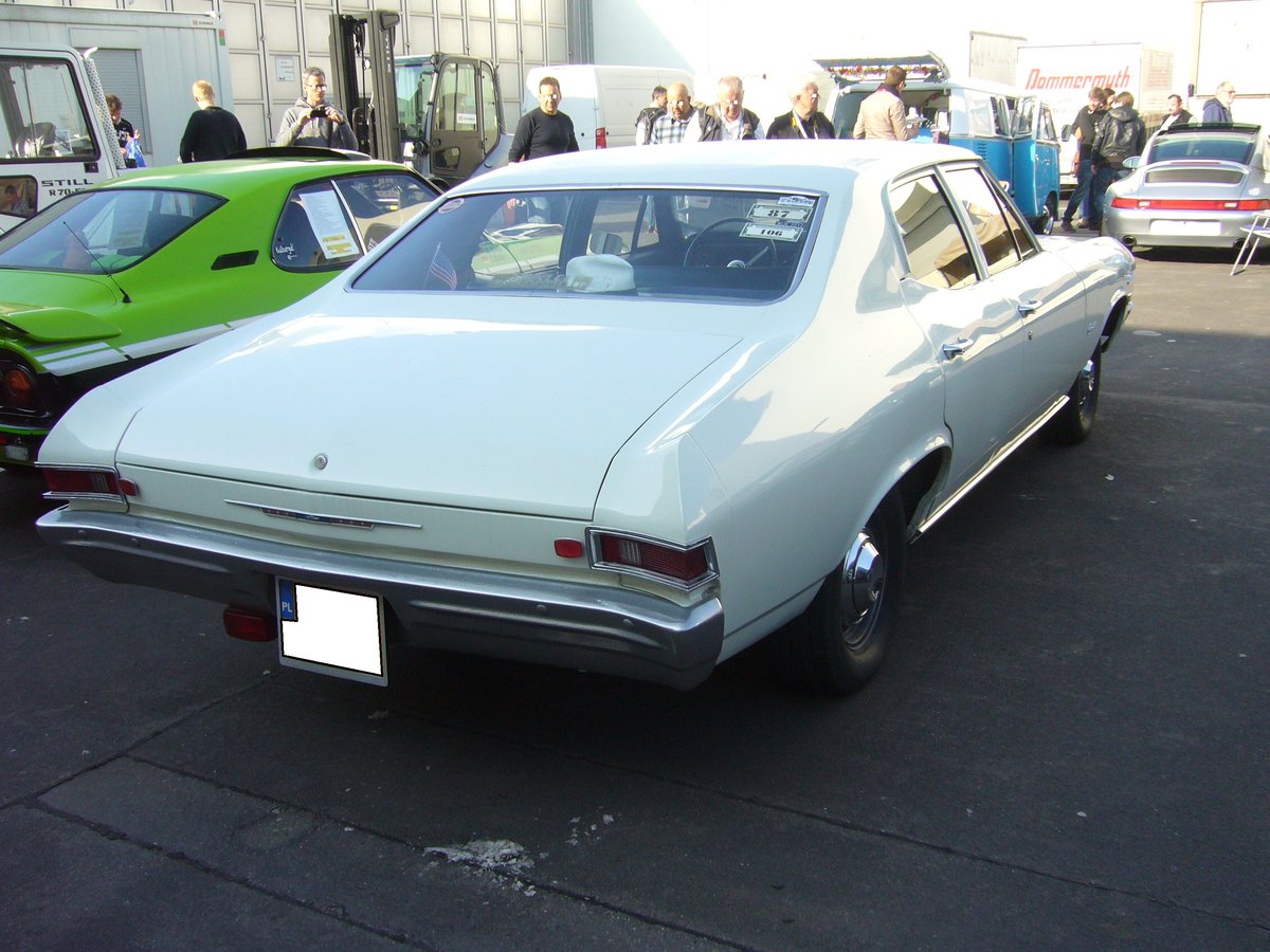 Heckansicht eines Chevrolet Chevelle fourdoor Sedan des Modelljahres 1968. Außngelände der Techno Classica am 09.04.2016.